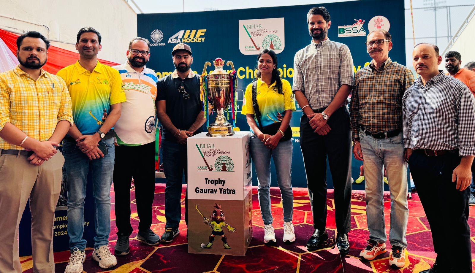 महिला एशियन चैंपियंस प्रतियोगिता ट्रॉफी का मोहाली पहुंचने पर जोरदार स्वागत हुआ